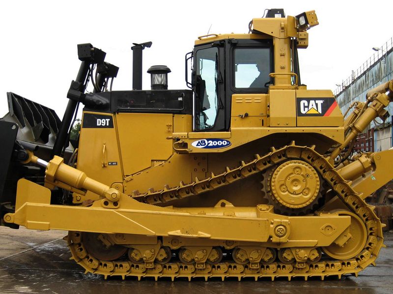 Buldozer Caterpillar D9T second hand