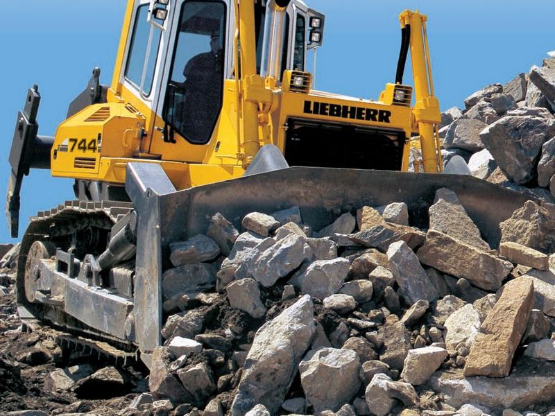 Buldozer Liebherr PR 744 de vanzare