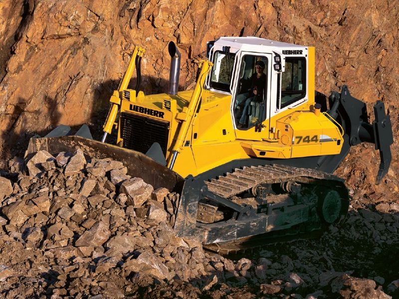 Buldozer Liebherr PR 744 oferta