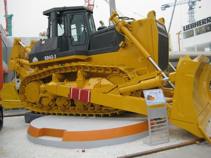 Buldozer Shantui SD42 dealer