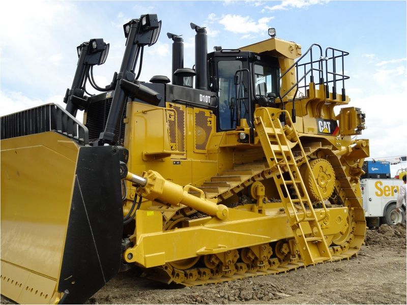 Buldozere Caterpillar D10T oferta