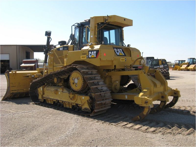 Buldozere Caterpillar D6T dealer