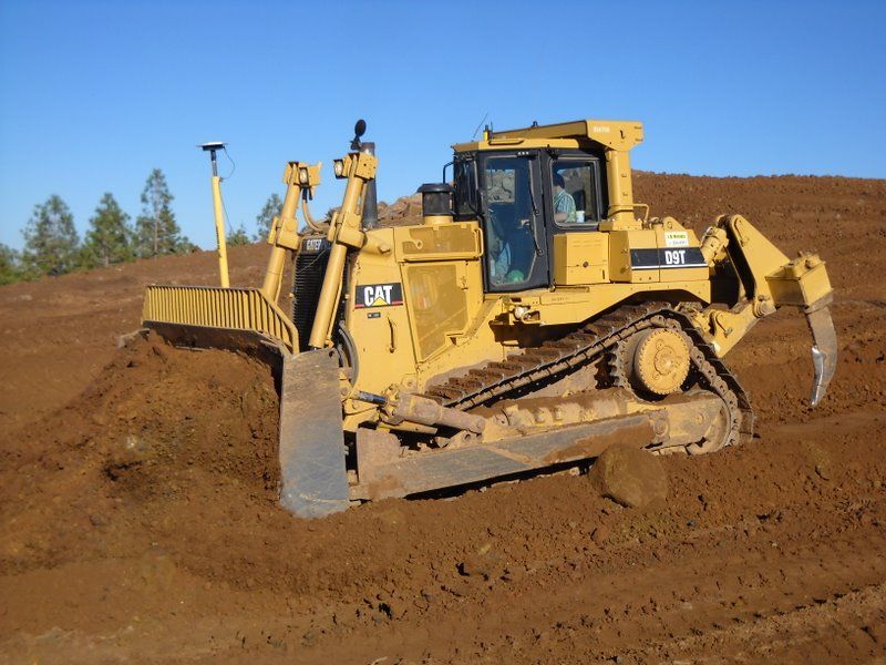 Buldozere Caterpillar D9T oferta