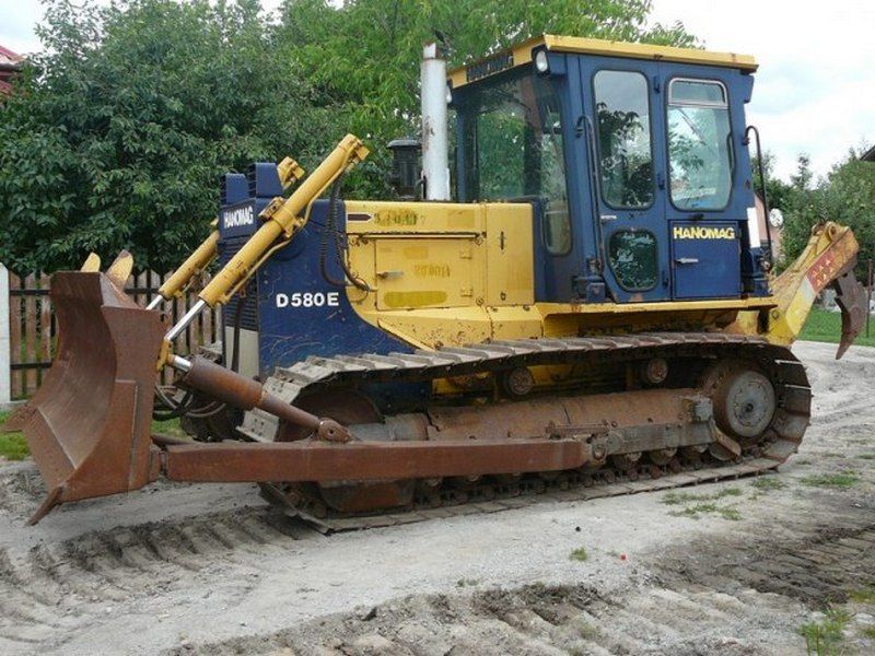 Buldozere Hanomag D580 de inchiriat