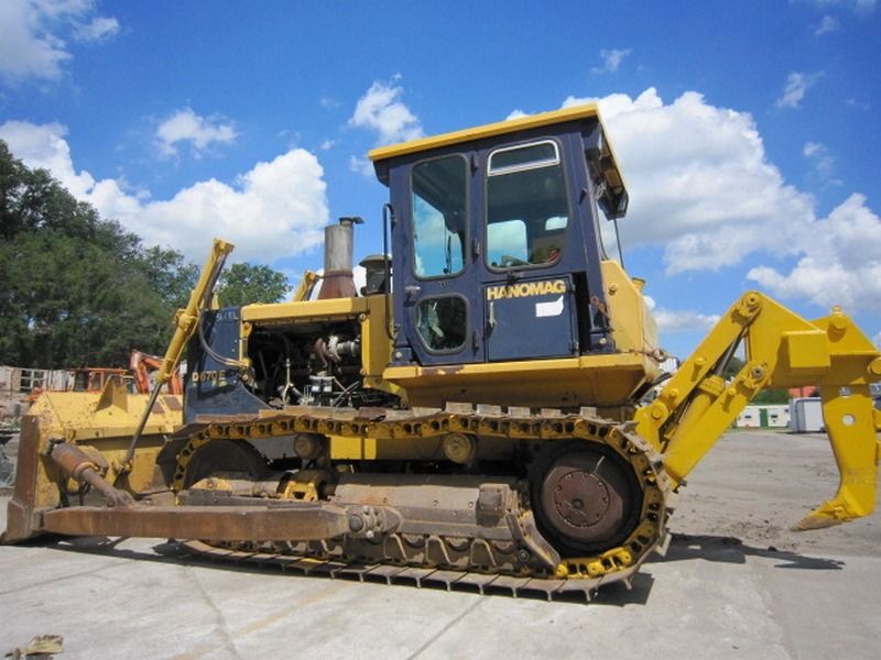 Buldozere Hanomag D670 dealer